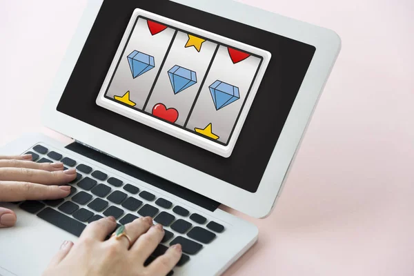 Woman working on laptop — Stock Photo, Image