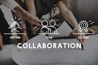 tasarımcılar poster ile çalışma 