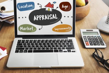 Tablo açılan laptop