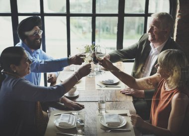Restoranında yemek insanlar