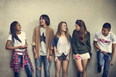 Genç arkadaş grubu