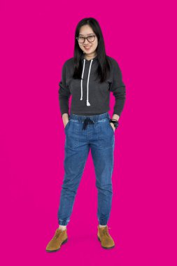 Stüdyoda Asyalı kız