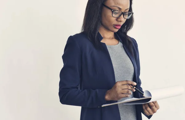 Businesswoman using digital tablet — Stock Photo, Image