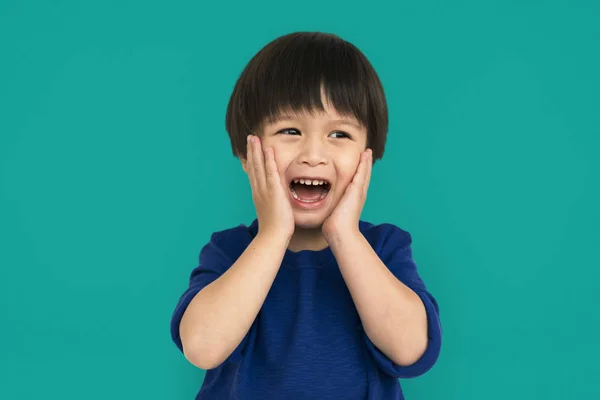 Assustado asiático menino com aberto boca — Fotografia de Stock