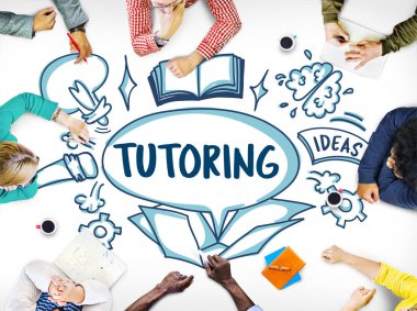 Toplantıda iş adamları tartışıyor 