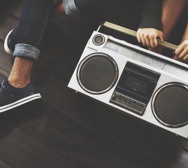 Vintage Boombox arkadaşlarınızla 