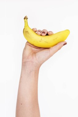 insan eli holding muz