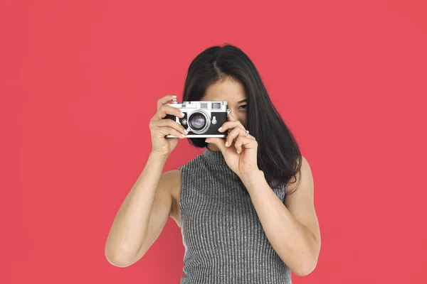 Asijské žena dělat obrázky — Stock fotografie