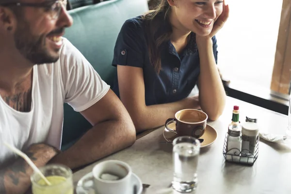 Les gens qui boivent du café — Photo