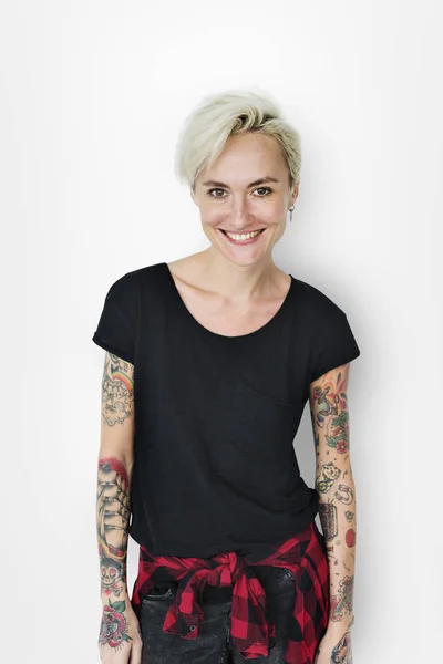 Stílusos tetovált nő — Stock Fotó