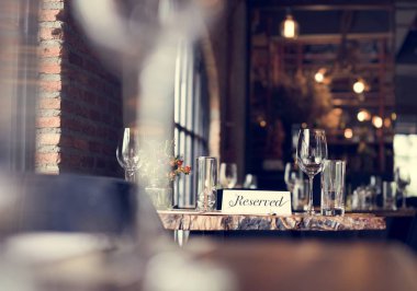 Restoran ayrılmış hizmet tablo 