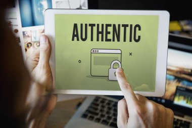 Dijital tablet tutan adam