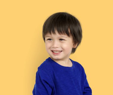 gülümseyen şirin Asyalı çocuk