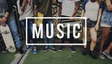 genç arkadaş grubu