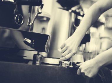 Barista kahve hazırlama