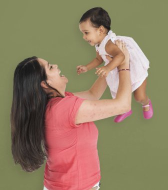 Neşeli anne bebek kız