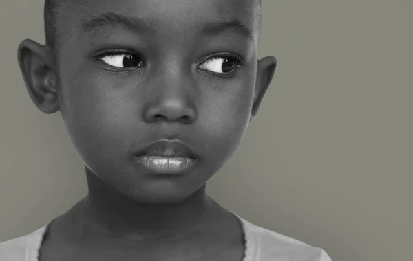 Poważne afrykańskiej dziewczynki — Zdjęcie stockowe