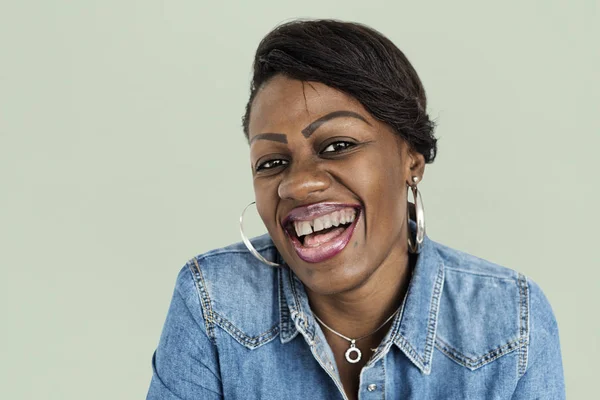 Mulher africana rindo — Fotografia de Stock