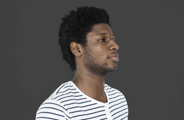  İnci Studio ciddi adam