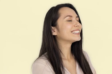 Kapalı gözlü kadın. 