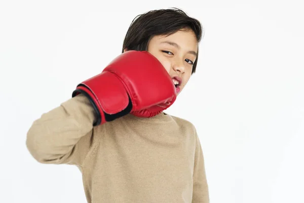 Jongen zijn gezicht Boksen — Stockfoto