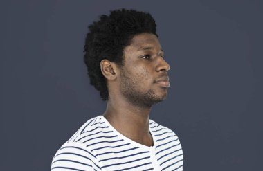  İnci Studio ciddi adam