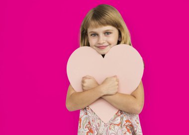 Stüdyoda kalp tutan kız