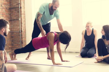 insanlar Yoga pratik sonra soğutma