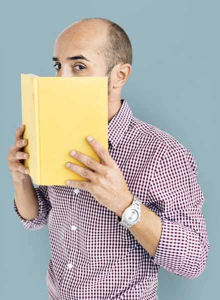 Libro de tenencia del hombre —  Fotos de Stock