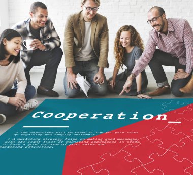 tasarımcılar poster ile çalışma 