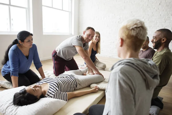 People Training to make Massage — Stock Photo, Image