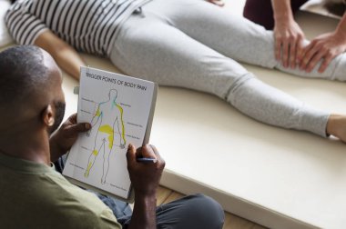 İnsanlar masaj yapmak eğitim