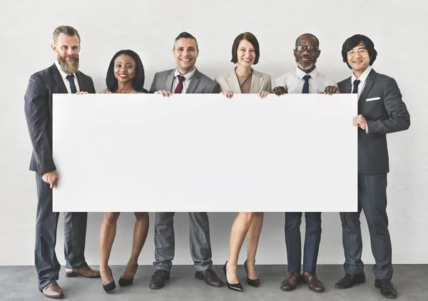 Geschäftsleute an Bord — Stockfoto