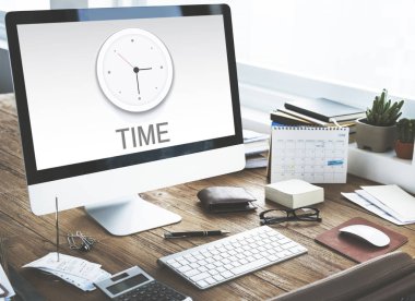 bilgisayarla çalışma iş adamı