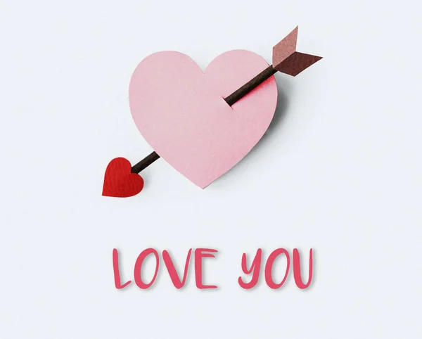 Paper heart with arrow — Stock Photo, Image