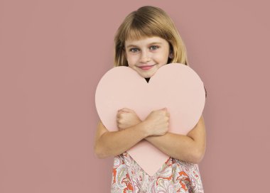 Stüdyoda kalp tutan kız