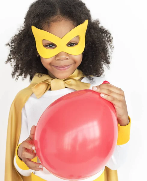 Menina segurando balão — Fotografia de Stock