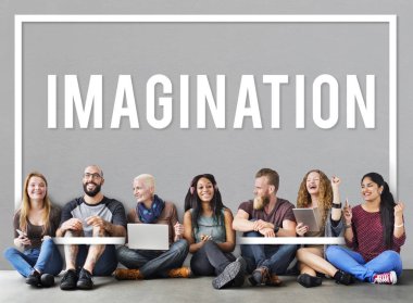 Dijital aygıtlar kullanan insanlar