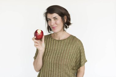 kadın yeme elma stüdyo