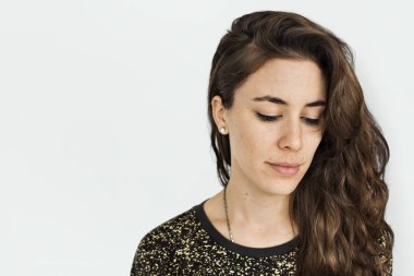 stüdyoda çekici kadın.