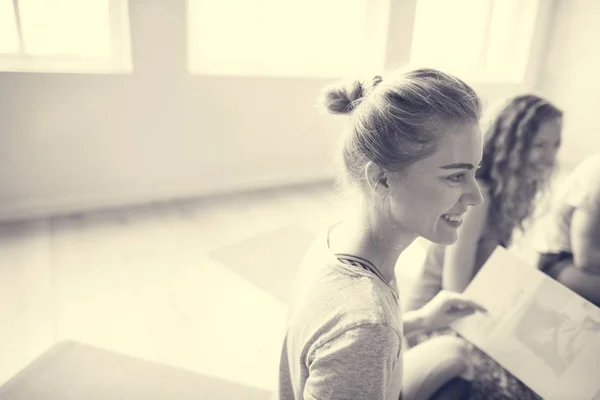 People learning joga — Stock Photo, Image