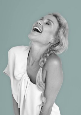 Kavram gülümseyen kadın