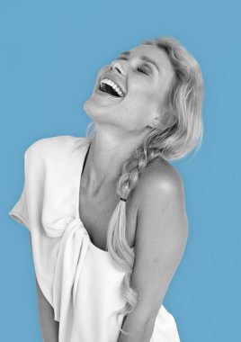 Kavram gülümseyen kadın