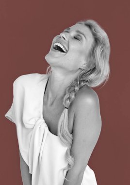 Kavram gülümseyen kadın