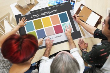 projede çalışan tasarımcıları