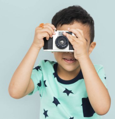  Kamera ile çocuk