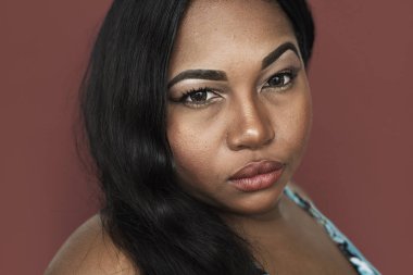 Çekici Genç Kadın