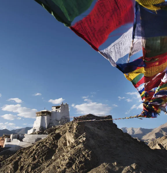 Khardungla, india zászlók — Stock Fotó