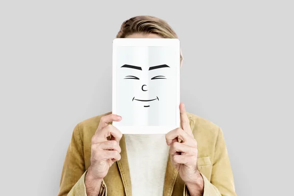 Person anläggning digital tablet — Stockfoto