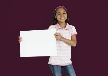 küçük kız holding yönetim kurulu